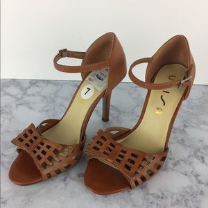 Unisa Saddle Brown High Heels with Bow Tie Size 7
